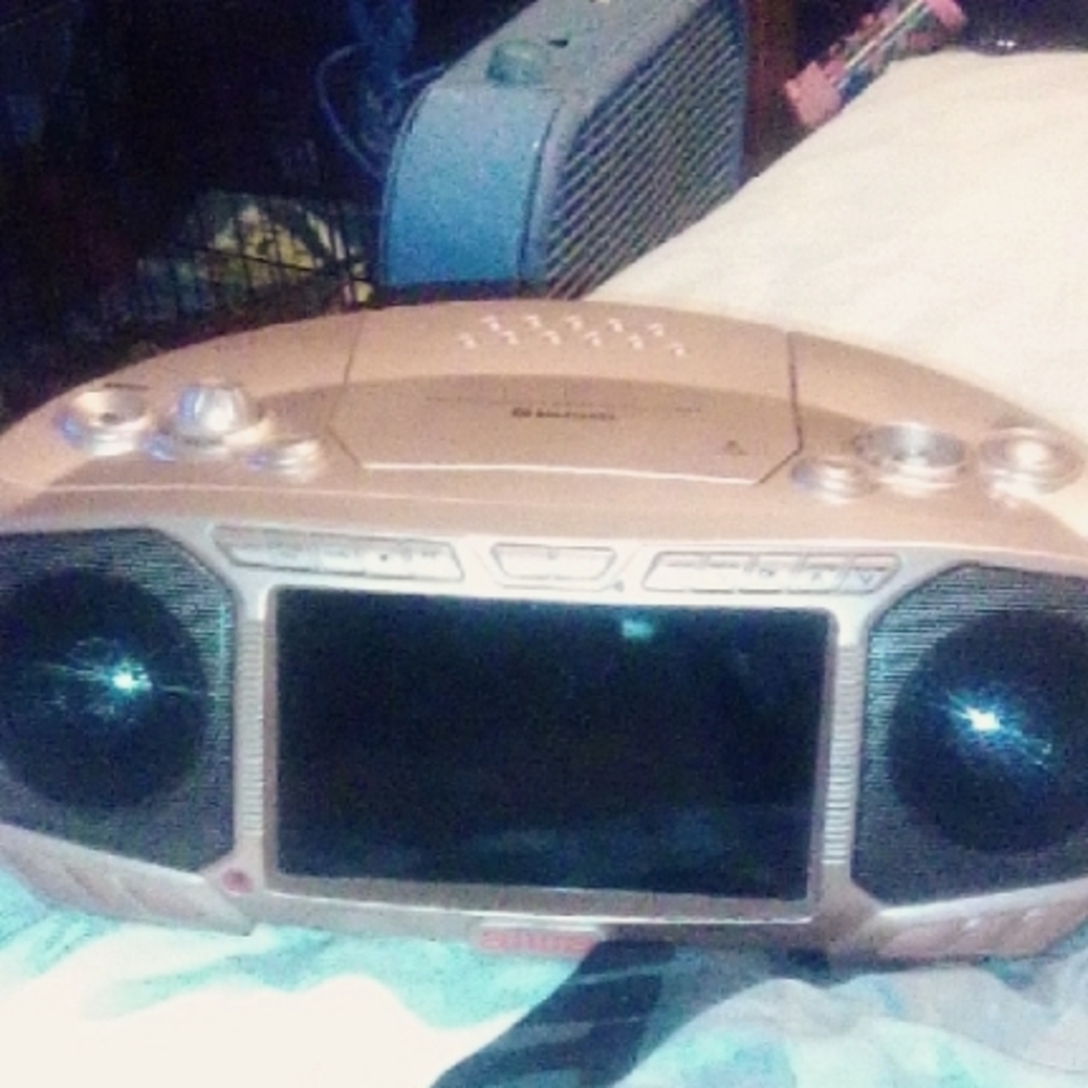 Gold Portable DVD Player with High-Resolution Display